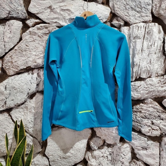 North Face 1/2 Zip - Picture 3 of 5